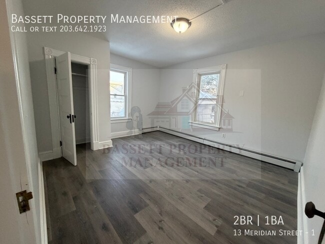 Building Photo - 13 Meridian St