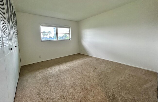 Building Photo - 2895 Crosley Dr W