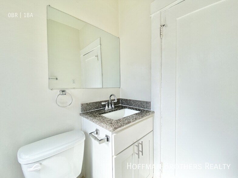 Building Photo - 563 Heliotrope Dr