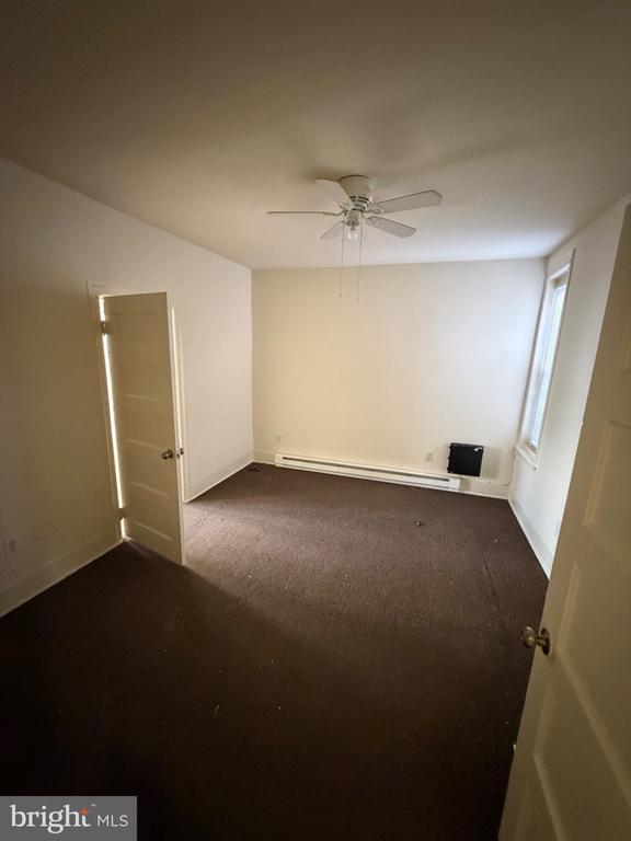 Building Photo - 1103 Lindley Ave