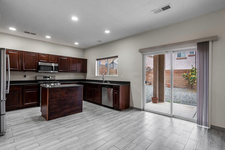 Building Photo - 7019 Kayser Mill Rd NW