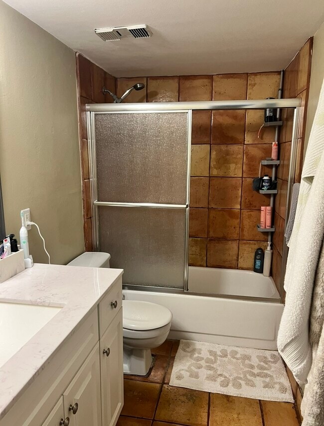 Building Photo - 2455 Lindell Blvd