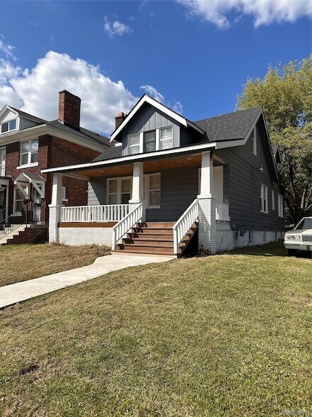 Building Photo - 2286 Tuxedo St