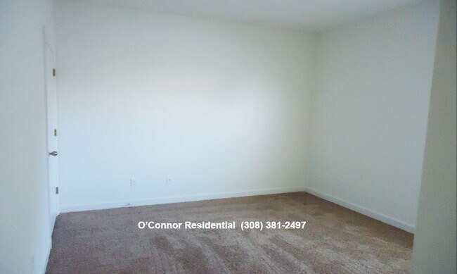 Building Photo - 2627 Brennen Ln