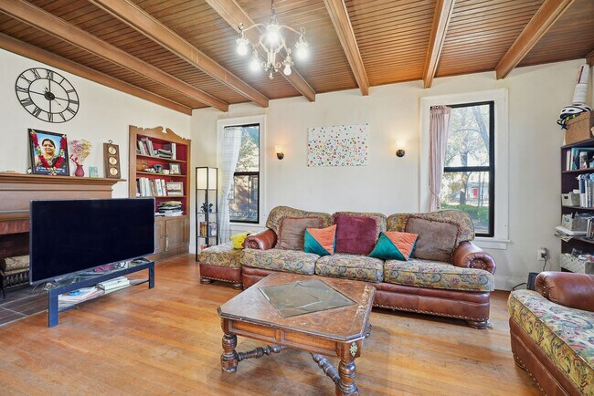 Building Photo - 2317 18th St