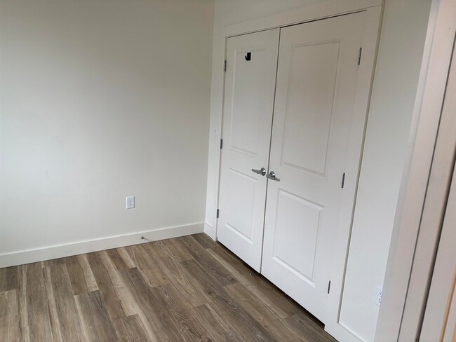 Building Photo - 22 S Main St