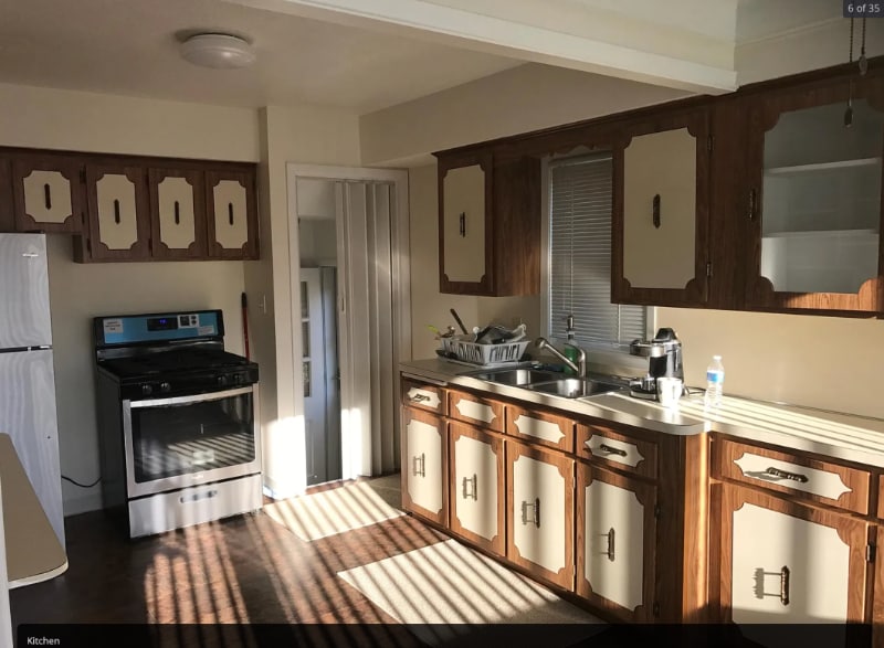 Building Photo - 5535 W 54th St