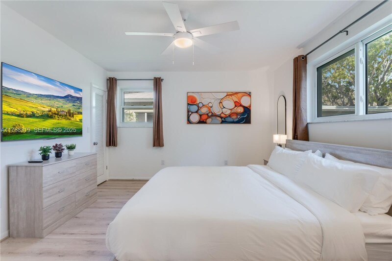 Building Photo - 820 SW 26th Rd