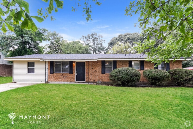 Building Photo - 2419 Southdale Dr