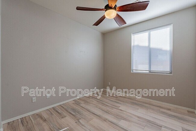 Building Photo - 329 S 172nd Dr