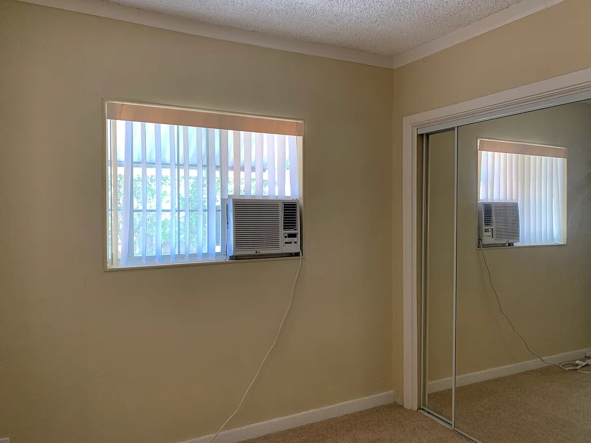 Building Photo - 15846 Marlin Pl