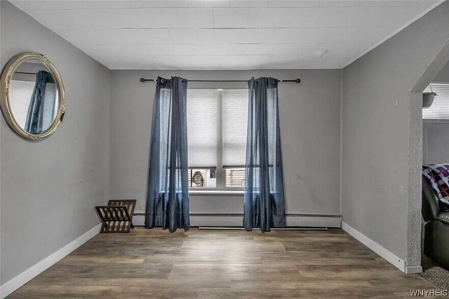 Building Photo - 11 Kaufman Dr