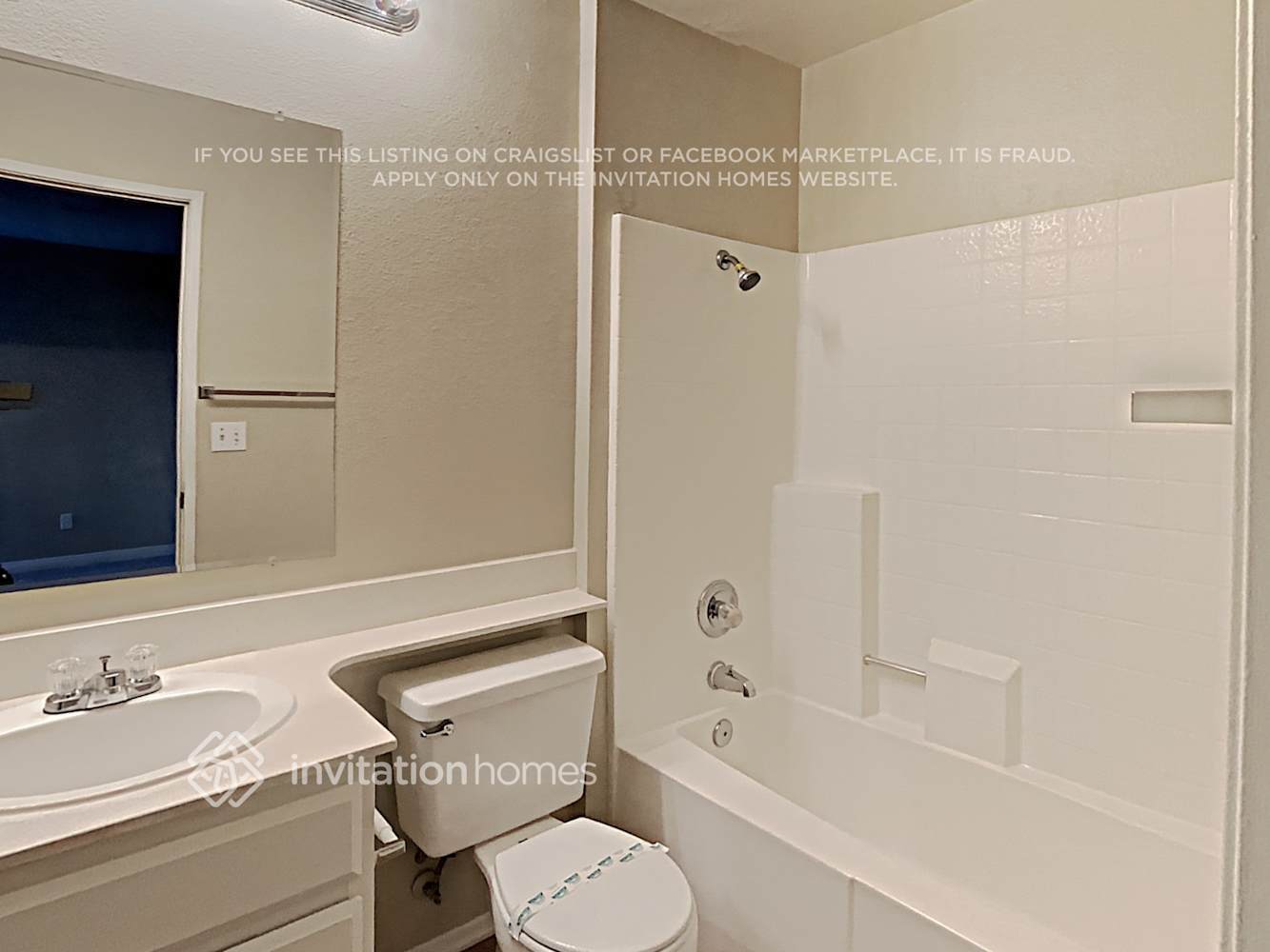 Building Photo - 16377 Lakeshore Dr