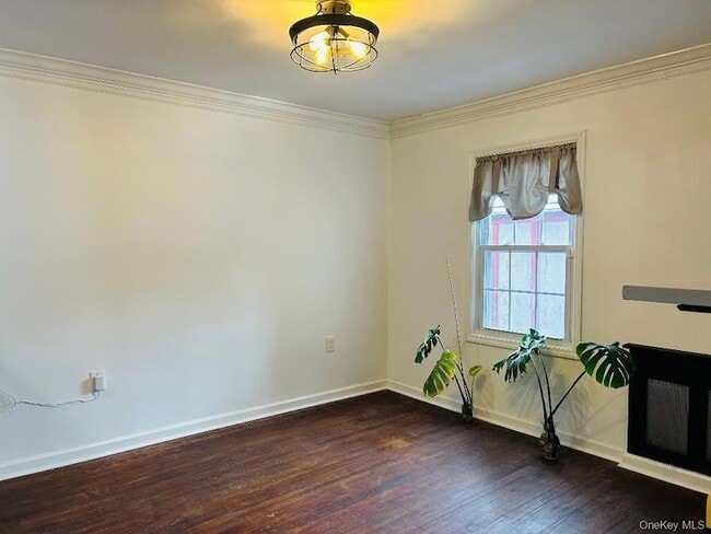 Building Photo - 67 Schneider Ave