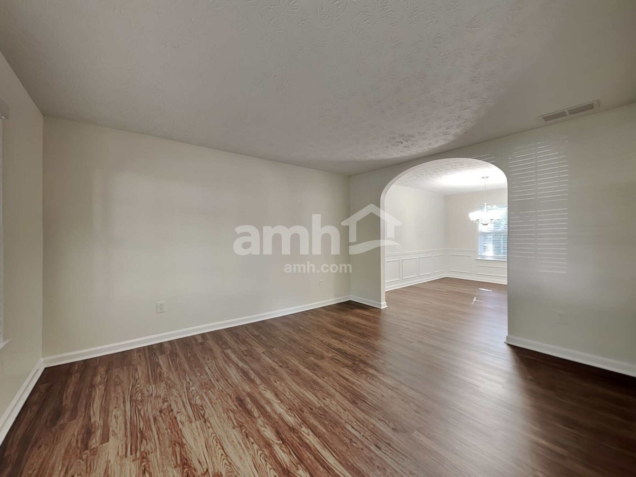 Building Photo - 920 Underhill Ct