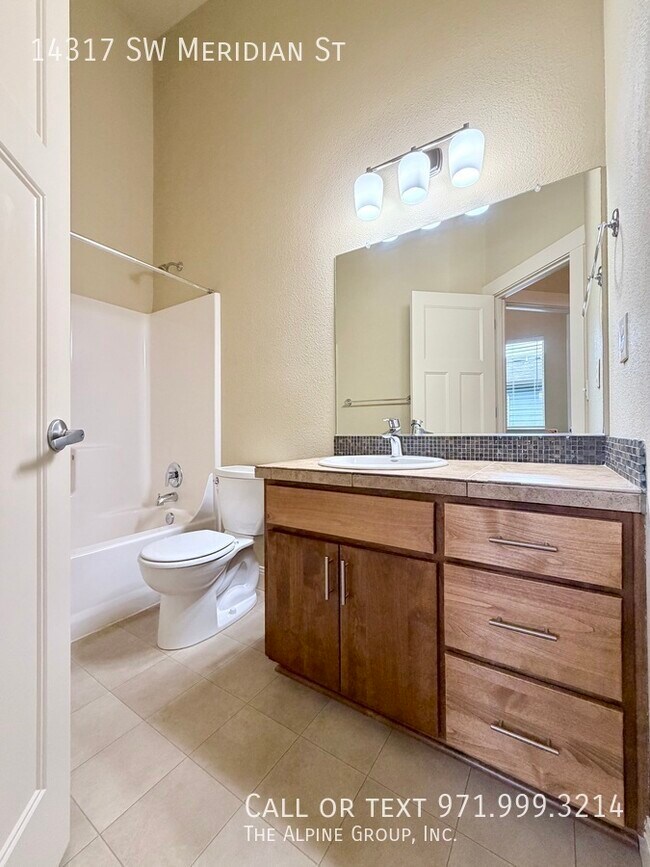 Building Photo - 14317 SW Meridian St