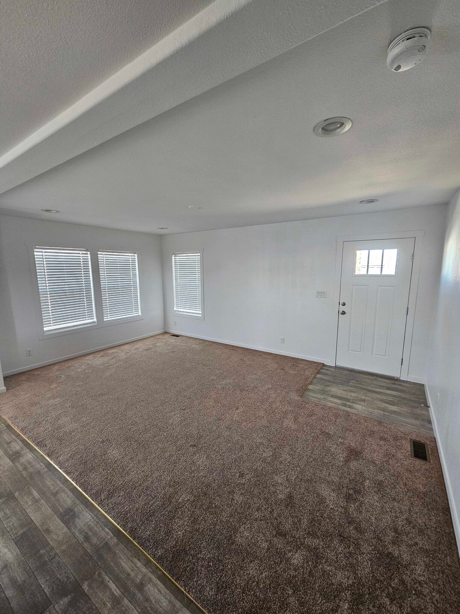 Building Photo - 2627 S Lamb Blvd