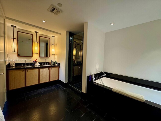 Building Photo - 101 20th St