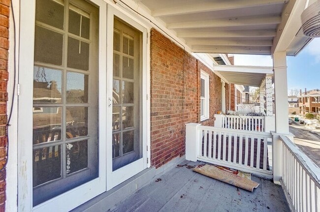 Building Photo - 3636 Besuden Ct