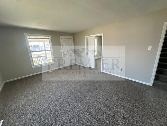 Building Photo - 184 W North St