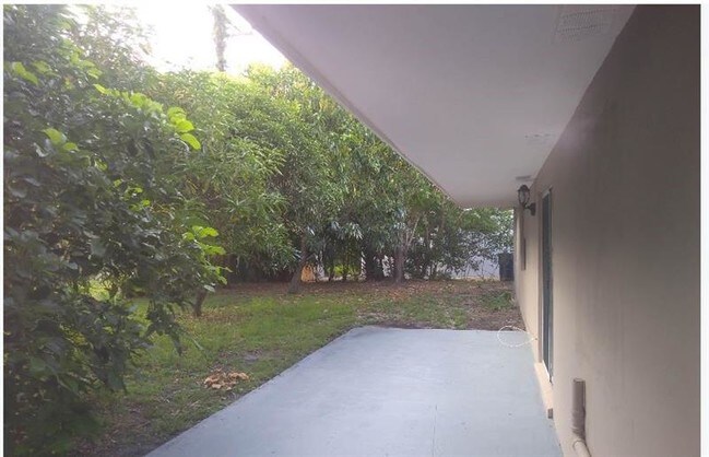 Building Photo - 2220 NW 44th Ave