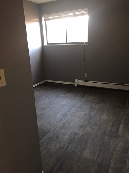 Building Photo - 10150 E Virginia Ave