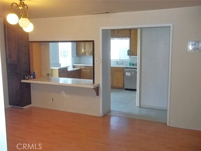 Building Photo - 6552 Mitchell Ave