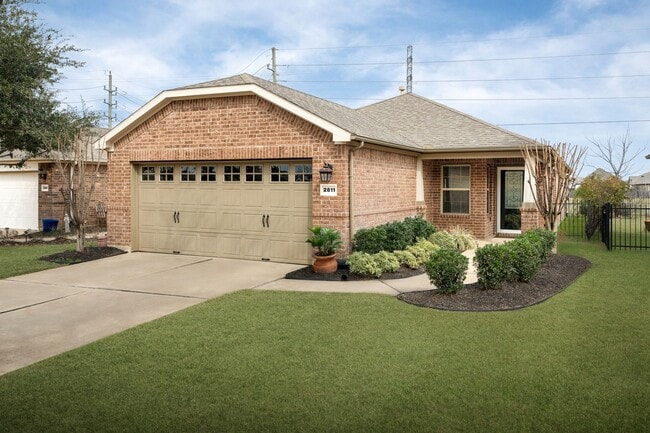 Building Photo - 2811 Cone Flower Dr