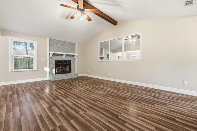 Building Photo - 266 Honeysuckle Way