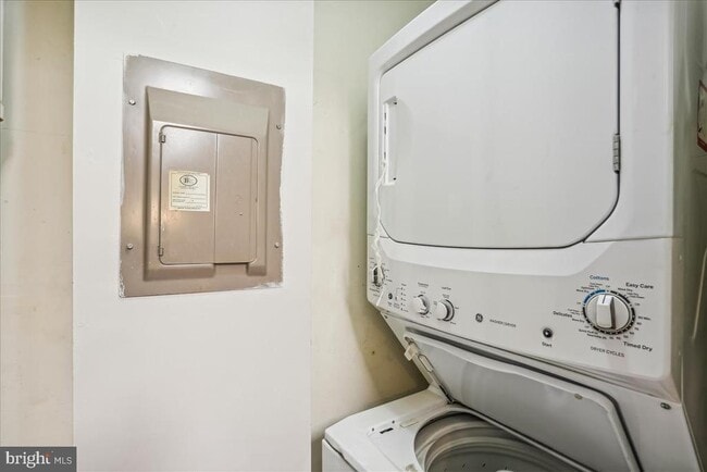 Building Photo - 12901 Churchill Ridge Cir