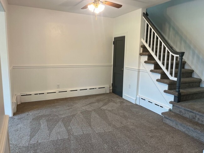 Building Photo - Beautiful 5-Bedroom Home in East Cocalico ...