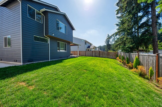 Building Photo - Puyallup 5 bedroom loft Home