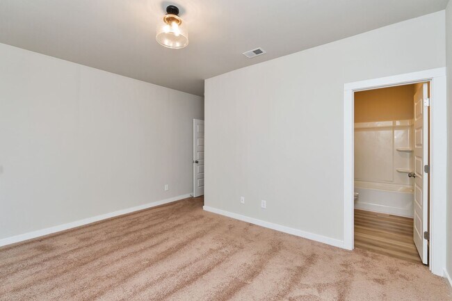 Building Photo - 75 Avalon Wy