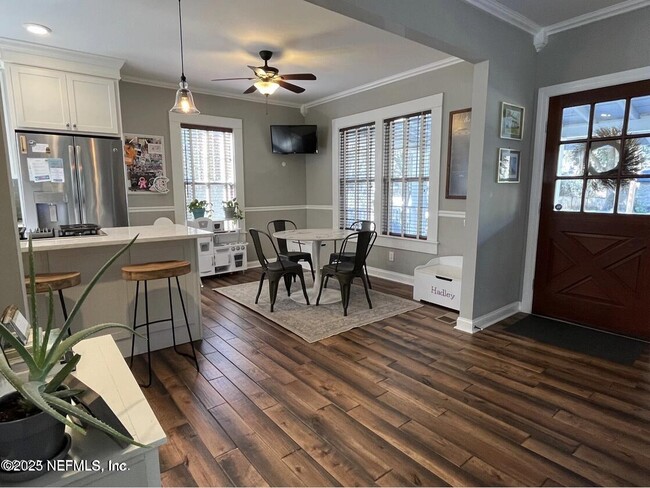 Building Photo - 4257 Longfellow St