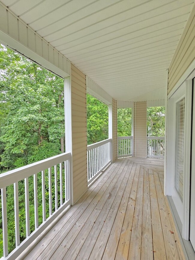 Building Photo - Cape Cottages Condos - 3BD/2BA - Less than...