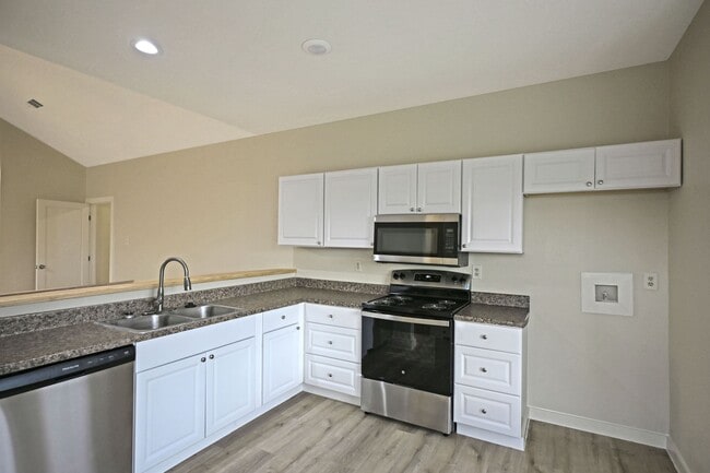 Building Photo - 772 Vista Pkwy