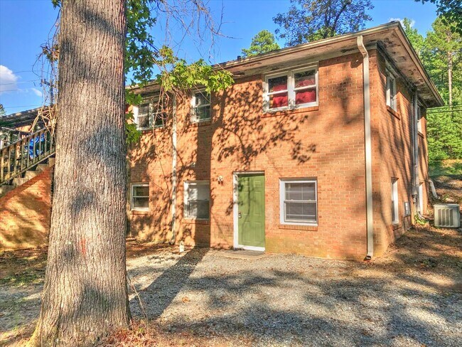 Building Photo - 3290 S Columbia St