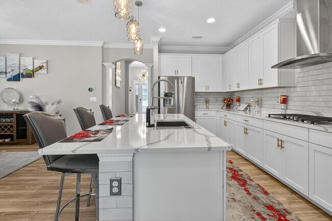Building Photo - 5612 Del Coronado Dr