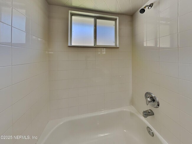 Building Photo - 2968 Majestic Oaks Ln