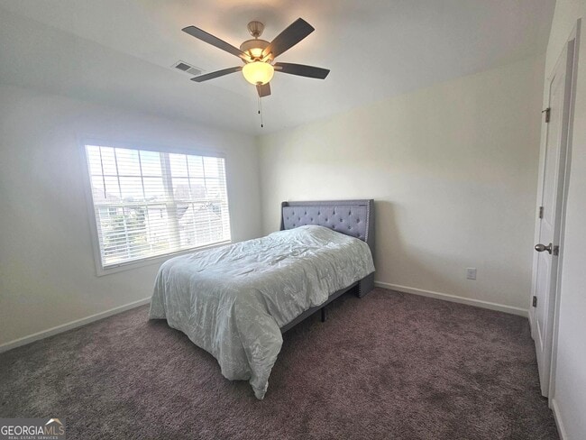 Building Photo - 16 Saint Georges Pl