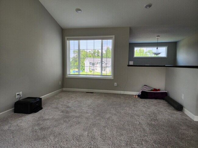 Building Photo - "Spacious 4-Bedroom Gem with 3 Full Baths and Nearly 2,000 Sq Ft of Comfort in Waverly!"