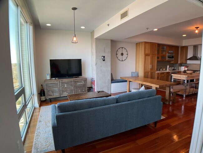 Building Photo - Rare Greenbridge Rental with West Facing Long Range Views!