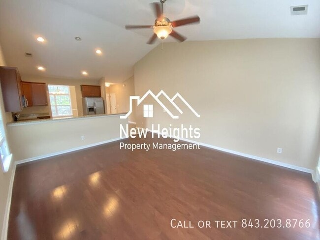 Building Photo - 8207 Ronda Dr