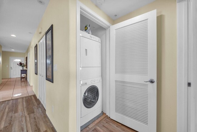 Building Photo - Furnished 3BR Condo at Opukea – Central A/C, 2 Parking Stalls, Prime Lahaina Location