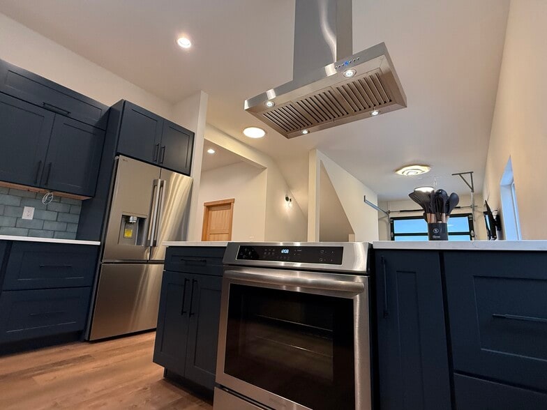 Building Photo - 2213 Squalicum Mountain Rd