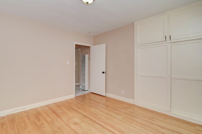 Building Photo - 3-Bed Signal Hill House for Lease