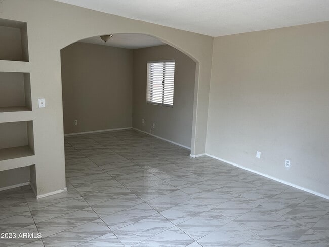 Building Photo - 2536 E Commonwealth Cir