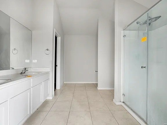 Building Photo - 13430 Sendero Roble