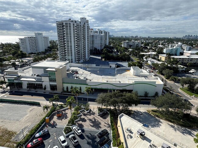 Building Photo - 3015 N Ocean Blvd