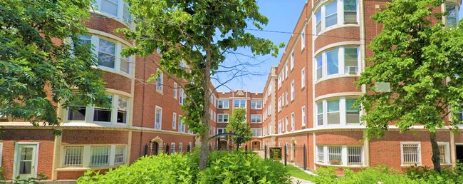 Building Photo - 4408 N Winchester Ave